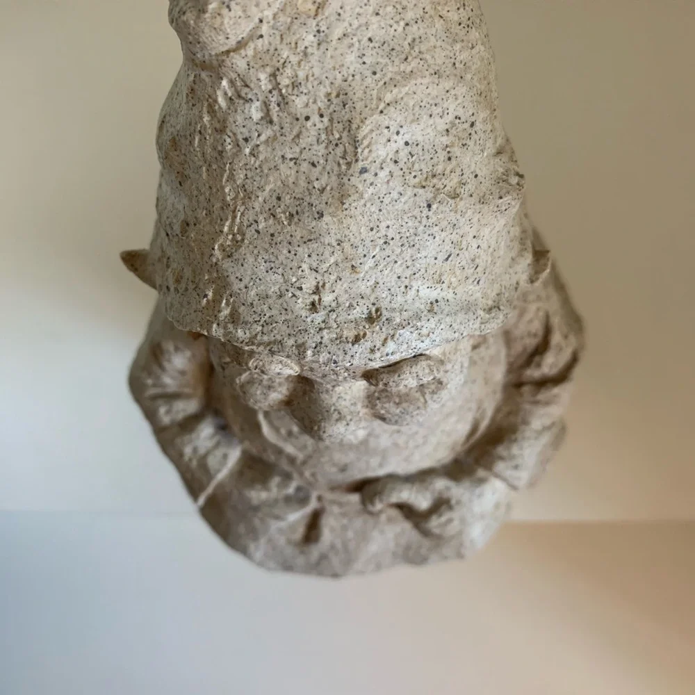Vintage Elf stone garden gnome 2.5 pounds